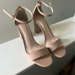 Kelly & Katie Nude Heels - Size 10M